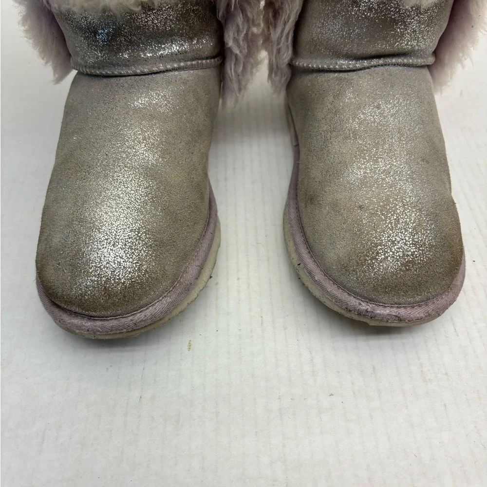 UGG Glitter Faux-Fur Cuff Boots - Light Purple and Silver, SZ 6 big girl, box 36